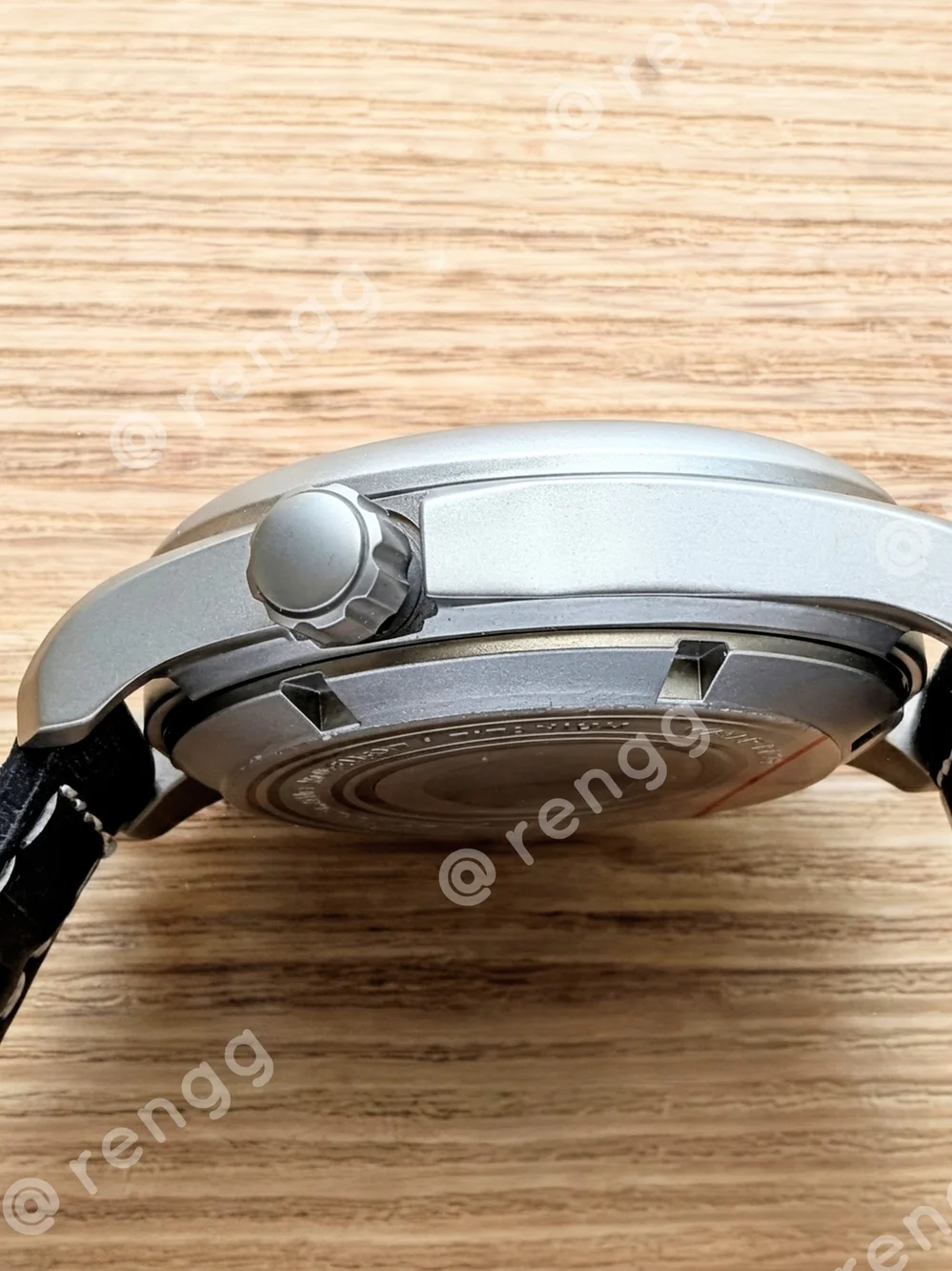 40mm Titanium Seiko Snoopy Men’s White Dial Automatic Mod Watch Day/Date